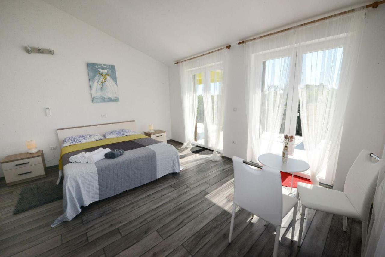 Villa Kontesici 14 Zelena Laguna Εξωτερικό φωτογραφία