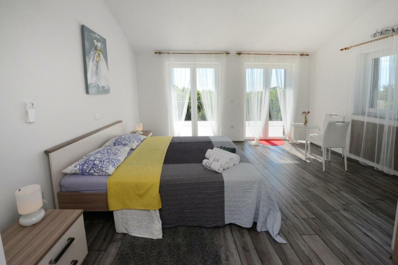 Villa Kontesici 14 Zelena Laguna Εξωτερικό φωτογραφία